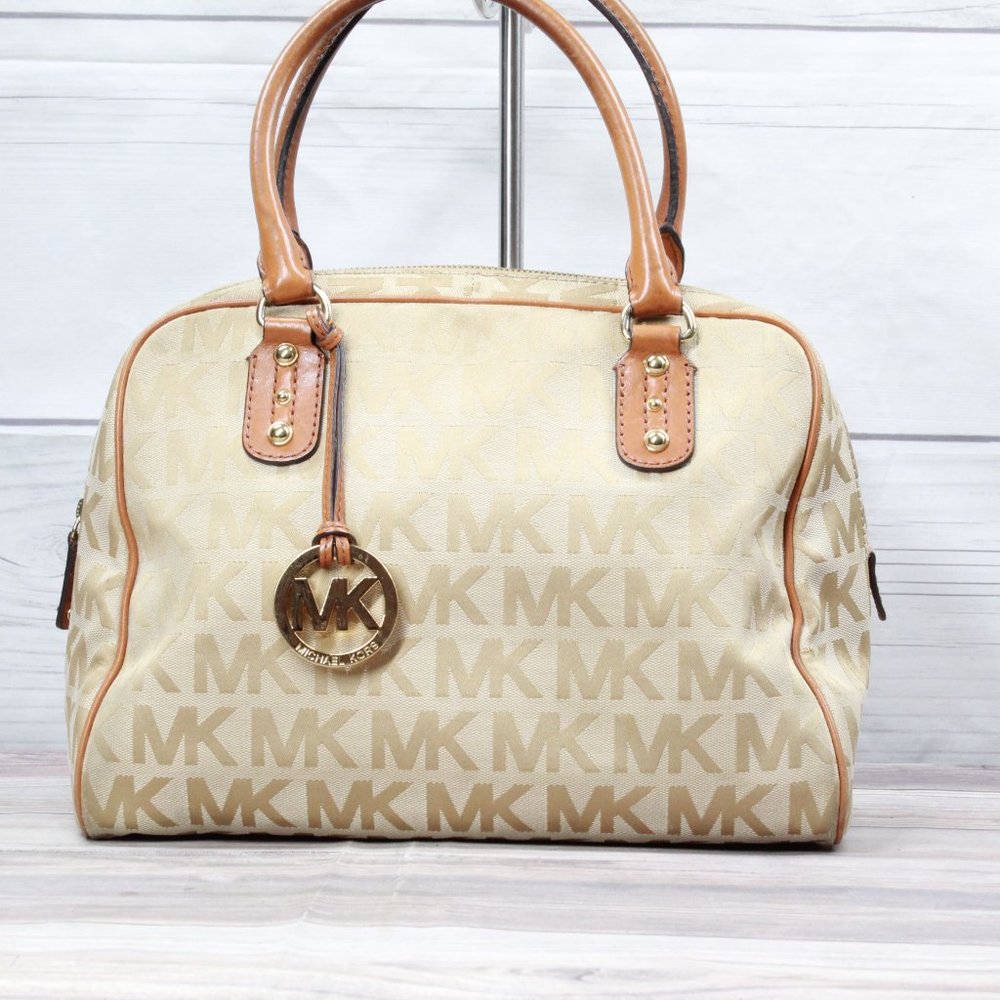 Michael Kors Women Brown Leather Lined Handbag - Picture 2 of 10